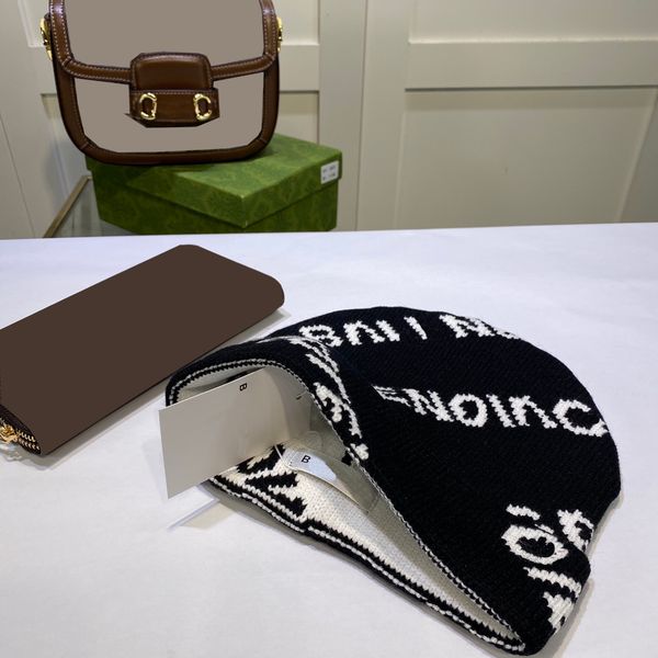 

S Winter Beanie Hat Desingers Beanie Warm Knitted Ear Protection Casual Temperament Cold Cap Ski Caps Europe Tide 2 Colors O high-quality ki s, Brown