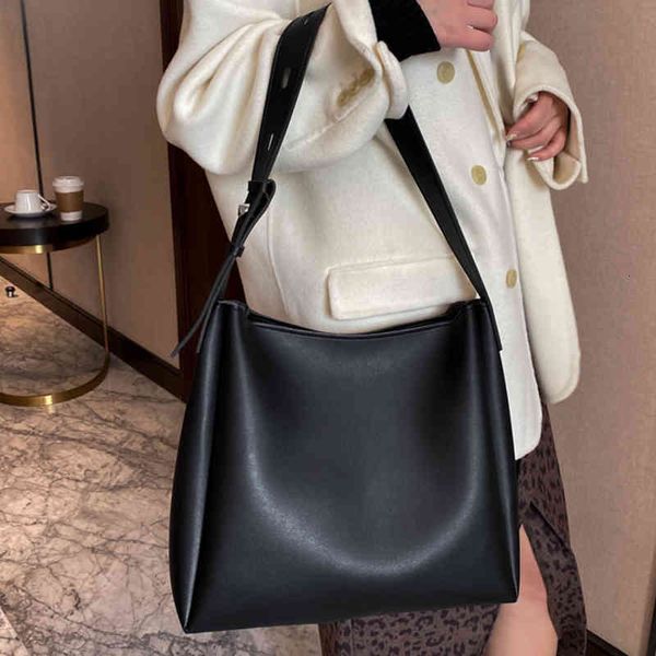

2 sets casual tote pu leather shoulder s for women fashion female travel designer luxury lady underarm bag brand sac