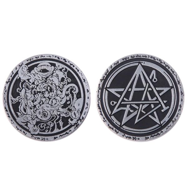 Portachiavi Cthulhu Mythos Necronomicon Coin Portachiavi Sigil Of The Gateway Call Metal Prop Collection Jewelry