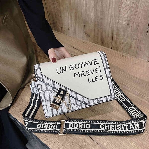 

wholesale advanced sense women new versatile red messenger design purses online