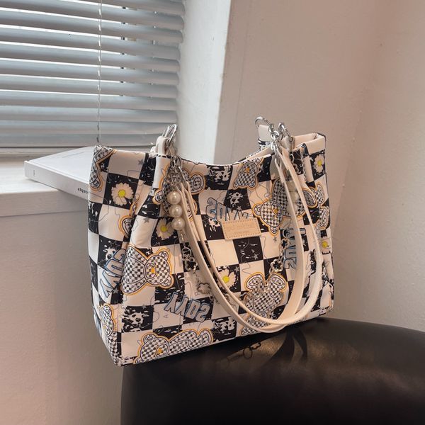 

designer bags summer student high capacity tote trend 2022 new cartoon cute shoulder pearl portable women's
