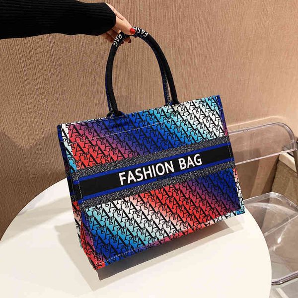

2022 new designer handbags checked single messenger canvas