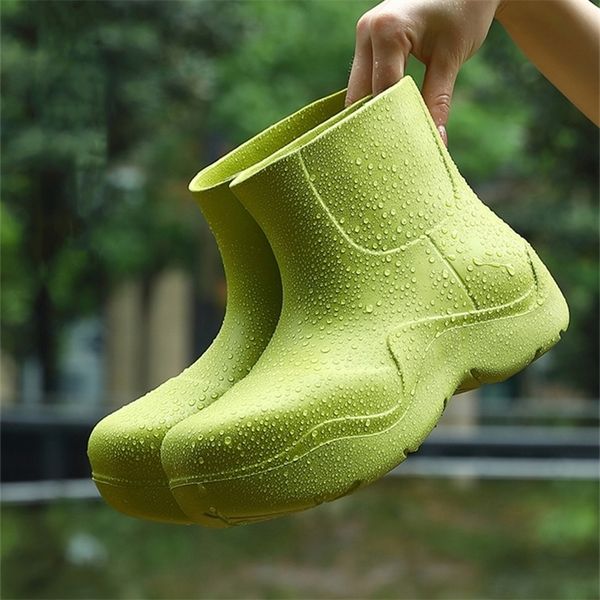 

solid outdoor waterproof ladies rain shoes thick sole design women rainboots lightweight slipon girls platform ankle boots 220616, Black;red