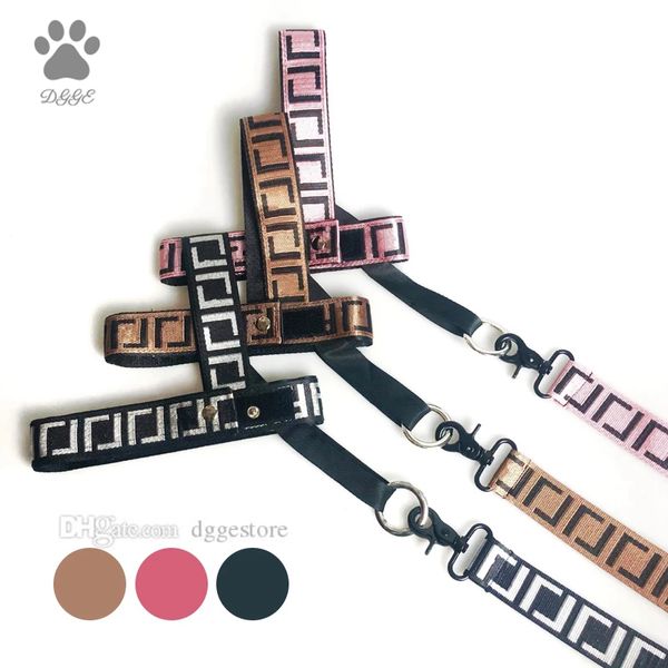 Pettorina e guinzagli per cani di lusso Set Easy Walk No Pull Dog Harnesses Collare per animali di design Guinzaglio classico con motivo a lettera per cani di taglia piccola, media e grande Sgancio rapido B95