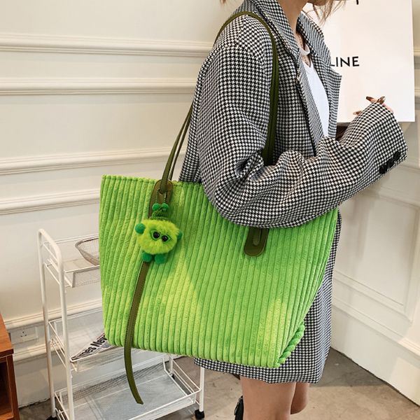 

green women's corduroy shoulder bag luxury designer large capacity handbag 2022 cute pendant female tote bag, Black;red