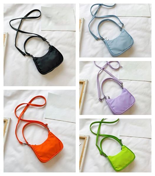 

designer kids girl handbags fashion classic baby one shoulder bags children mini cute letter casual portable messenger accessories bag kid h, Black