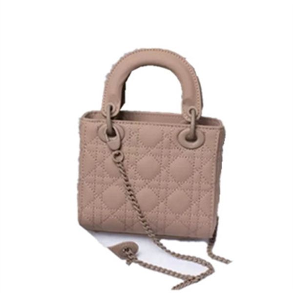 

shoulder diagonal bags leather women new fashion famous brand messenger all-match diana hand tote high-quality diamond elling chain portable