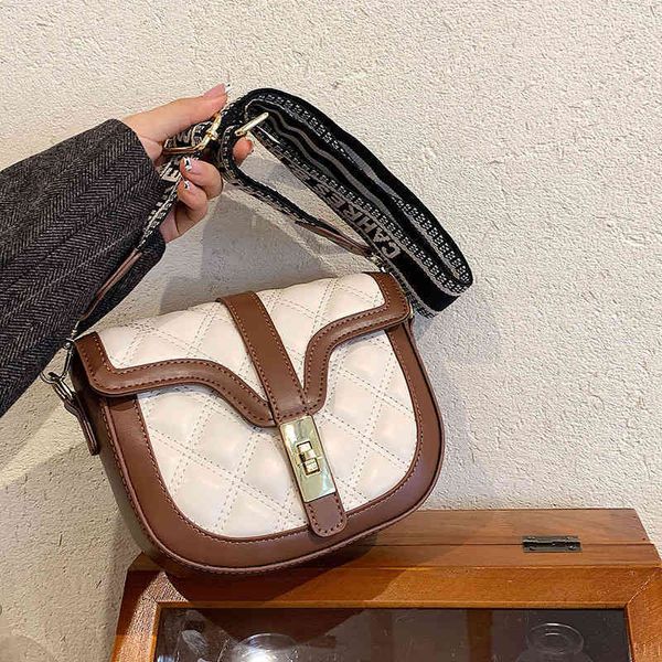

2022 factory wholesale new contrast color bag female autumn and winter fashion versatile one shoulder messenger bag rhombic lattice embroide
