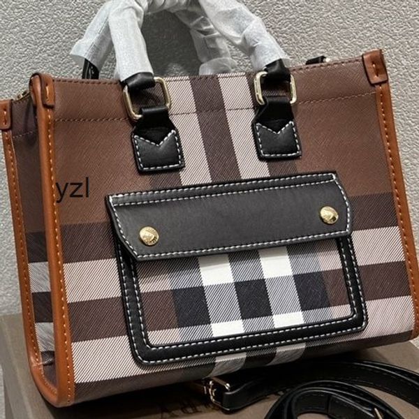 

burbrerys crossbody handbags bags burbrery onthego tote luxuries designers women bag purses totes designer woman handbag shoulder wallet par