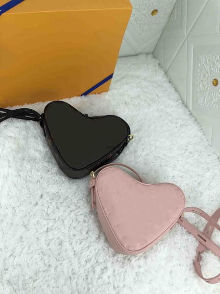 

new high qulity love bags classic womens handbags ladies leather clutch printed logo adjustable shoulder straps shoulder bag 5a quality m454