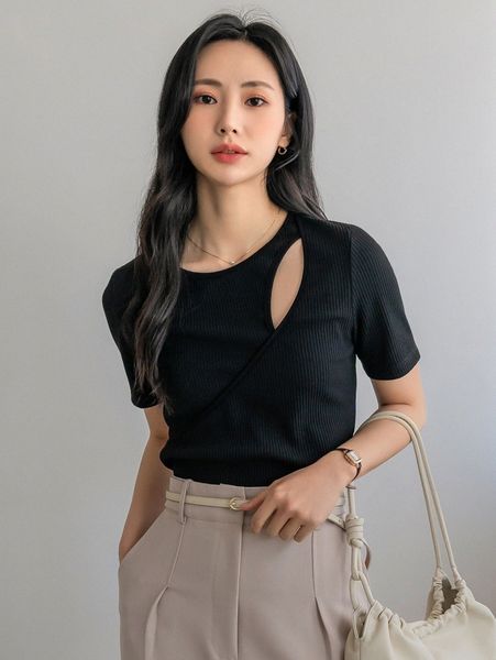 

dazy-less cut out surplice front tee w8fd#, White