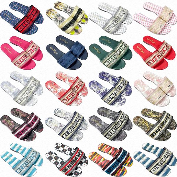 

d embroidery slipper woman mens sandal slide shoe b23 designer non slip slider red black white slides multicolor man women d8 casual shoes s