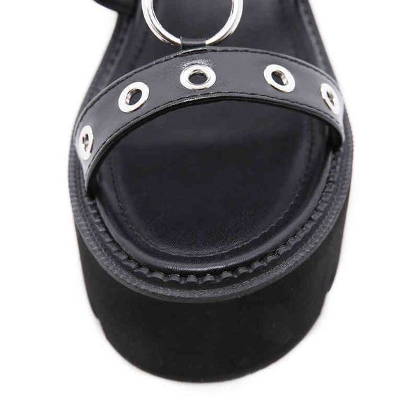 Nuovi sandali a tacco alto con anello in metallo a punta aperta e suola spessa
