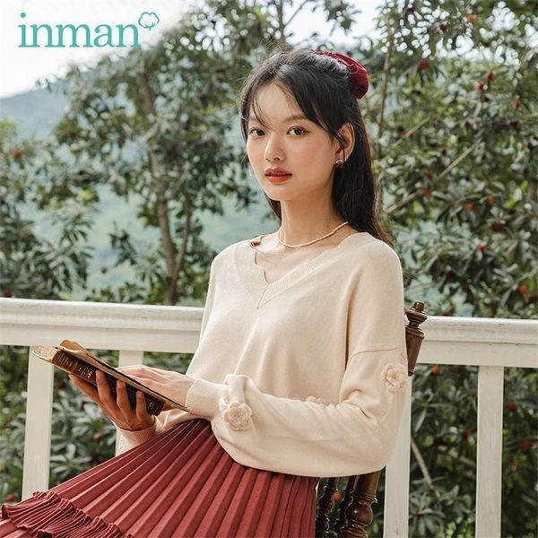 

inman autumn arrival romantic lace v-neck floret loose knit pullover sweater 201203, White;black
