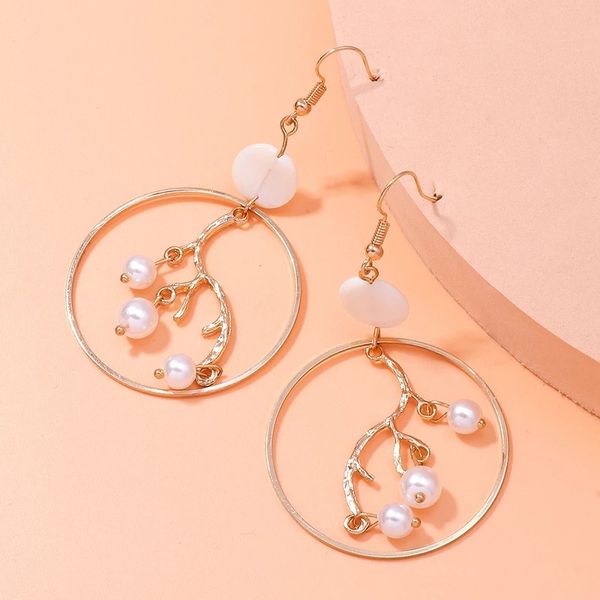 Bellissimi orecchini di corna di alce di perle color oro dolce per le donne Orecchini pendenti femminili di nuovo design Orecchini di gioielli fatti a mano