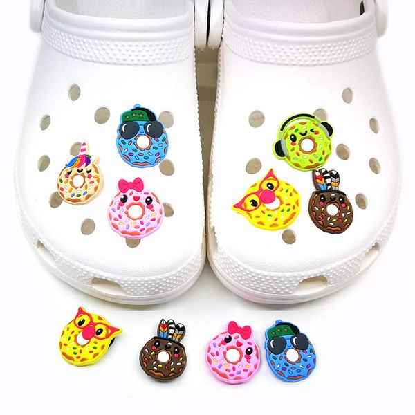 

moq 100pcs lovely donut cartoon croc shoe charms buckles 2d soft rubber shoe accessories clog pins buttons charm decorations fit children sa, White;pink
