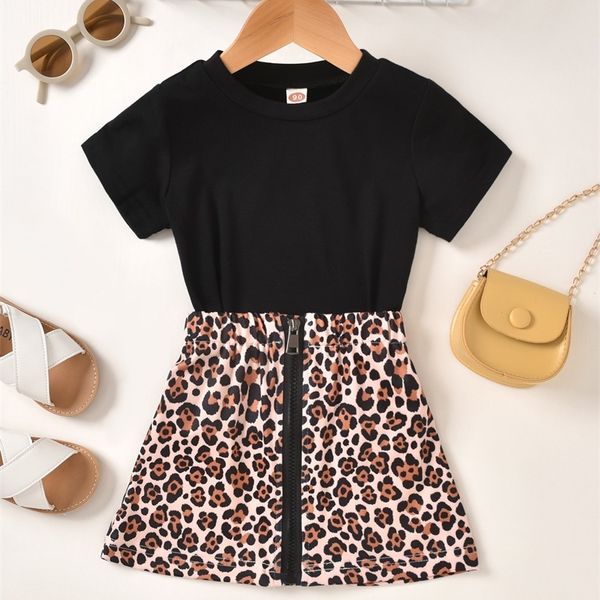 

little girl's plain t-shirt and leopard print front zipper skirt she, White