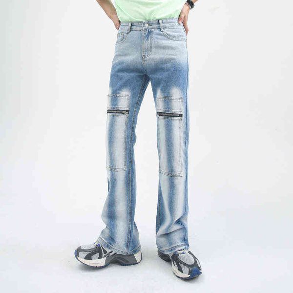 Jeans tie-dye a contrasto di colore chiaro Mens stile coreano Trendy Tasca frontale con cerniera Design Pantaloni a zampa di jeans Pantaloni larghi vintage T220803