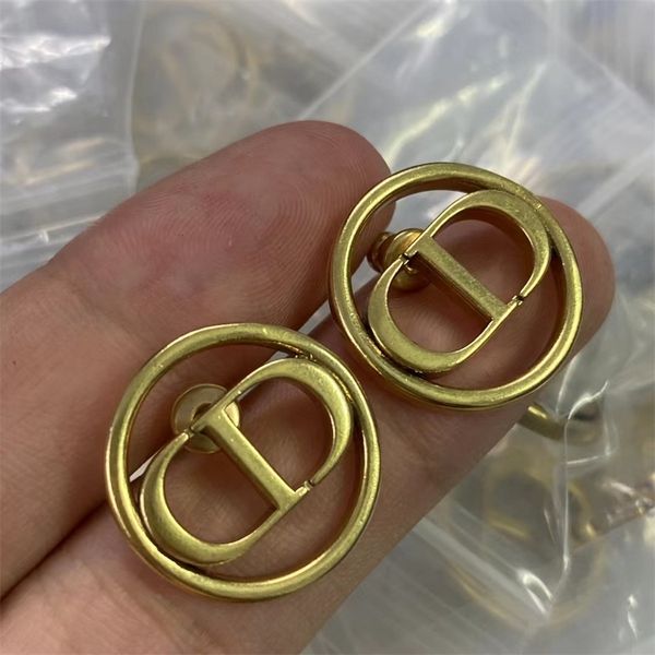 

round letter earrings women's simple hollow out used earrings, Golden