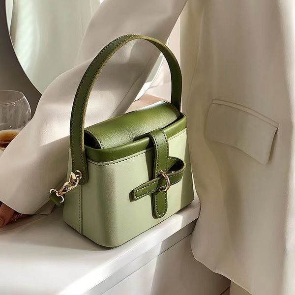 

fashion shoulder axillary bag contrast color women handle handbag hand-held or slung