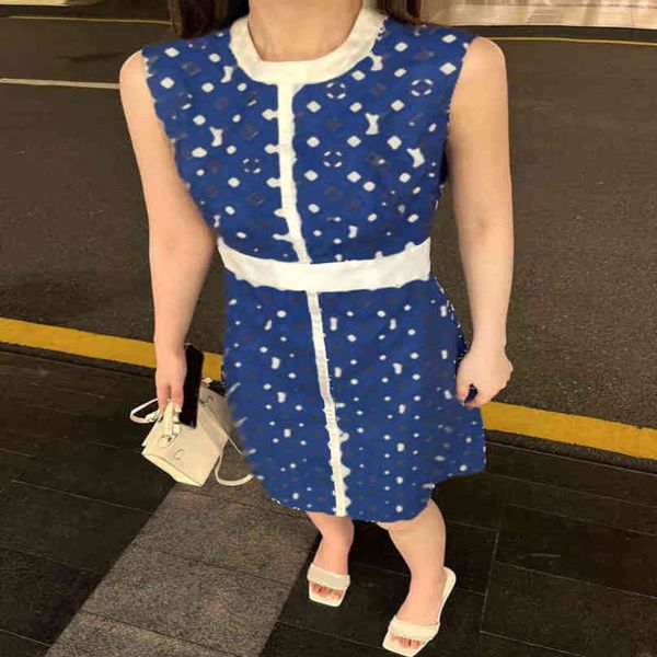 

fashion ladies two piece sleeveless dress retro casual floral contrast color trend brand high-end design a1 a1, White
