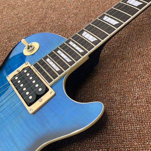 

2022electric guitar,maple rosewood fingerboard,chrome hardware, same of picture