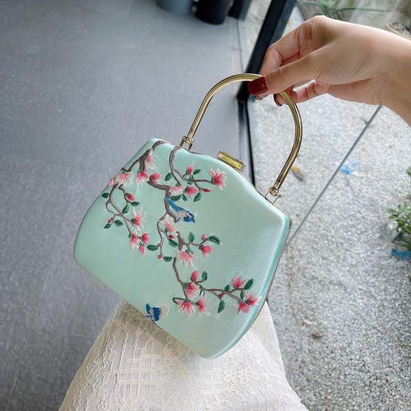 Akşam çantaları vintage Çin tarzı çiçek nakış çantaları kadınlar zarif moda çanta kavramaları düğün partisi cheongsam handbagevenin