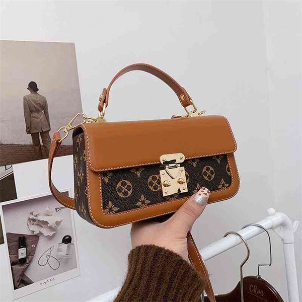 

60% off factory online sale 2022 new trendy korean leisure women's fashion contrast color single shoulder diagonal straddle bag versati