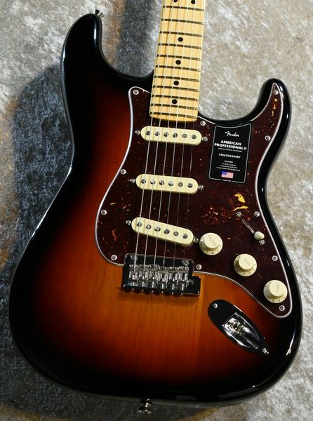 

professional ii st 3-color sunburst electric guitar same of the pictures