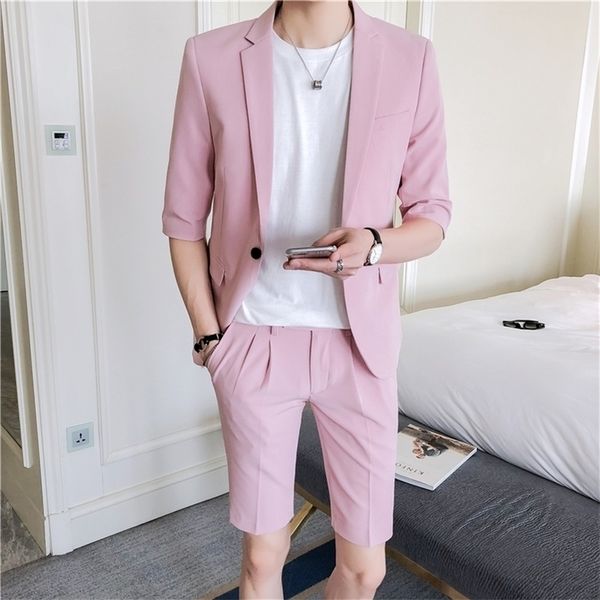 Completo da uomo completo slim fit mezza manica pantaloni al ginocchio stile coreano abbigliamento da uomo rosa bianco giacca estiva con pantaloni corti 201106