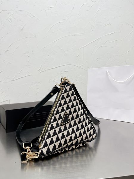 

2022 fall triangle bags 10 days arrival designer handbags fashion and versatile underarm bags crossbody shoulder zippers two-color stitching