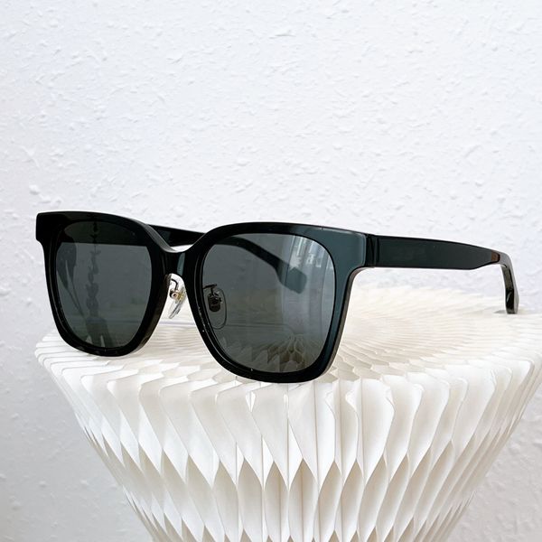 

square box pure black sunglasses female couple ins street shooting sunscreen glasses men's fashion high-end all-match sunglasses, White;black