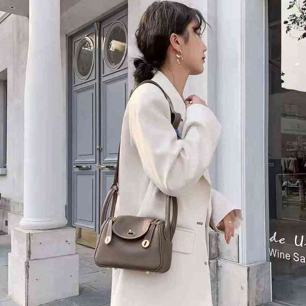 

bags women leather female 2023 new versatile one shoulder messenger high-end cowhide doctor pillow 0ec5