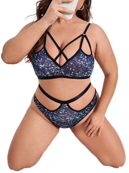 

plus allover print cut-out cross lingerie set h2c4#, Black;white