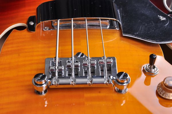 

sunburst 4 strings semi-hollow 335 bass electric guitar a flame maple f hole