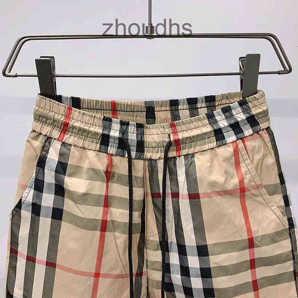 

brand 2022 designer classic b br pants short 2022 spring and summer new plaid casual shorts men slim temperame 71lq, White;black