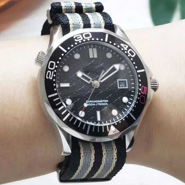 

mens watches luxury sports watches automatic movement mechanical 300m wristwatches stainless steel, Slivery;brown