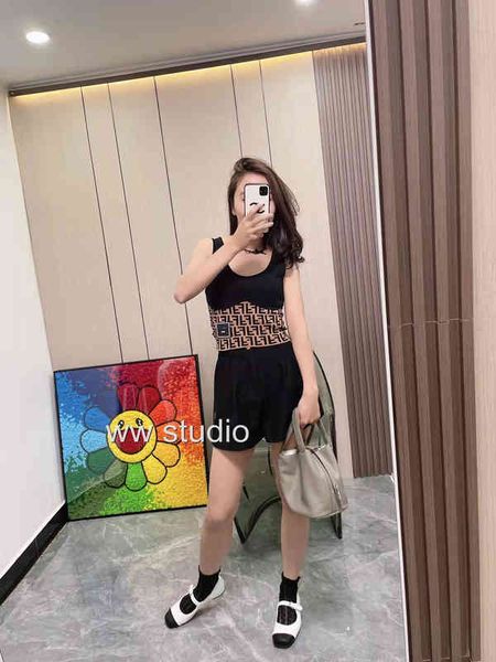 

2022 summer new letter leather color vest women versatile u-neck knitted top, White