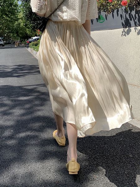 

designerbust skirt female spring 2022 new korean loose high waist slim a-shaped streamer luxurious, White