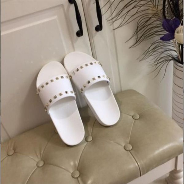 

2022 v word mens womens slipper summer sandals beach slides flat leisure slippers ladies sandali bathroom home shoes classic stud 306m, Black