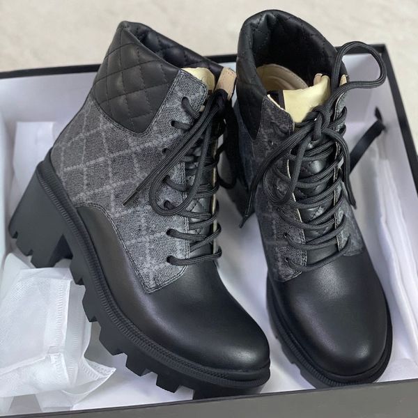 

laureate platform desert boot women designer martin boots flamingos love arrow 100% real leather medal chunky heel winter shoes with box, Black