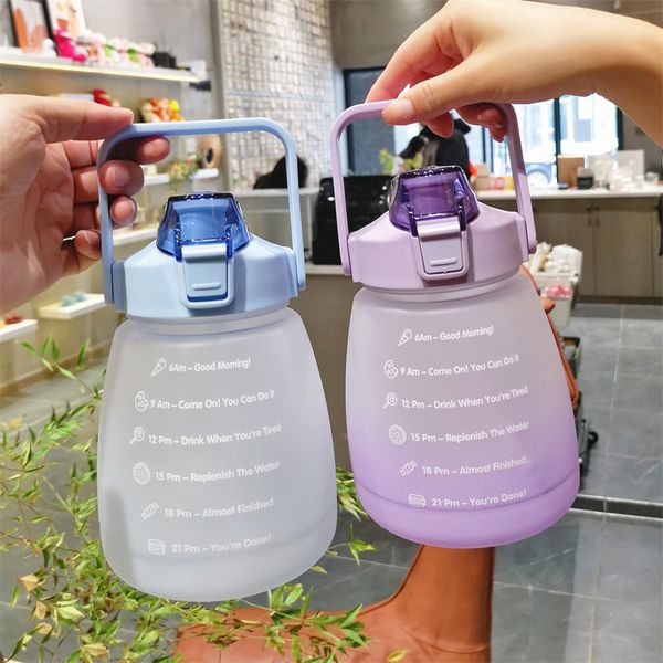 1300 ml Big Belly Gips-Wasserflasche, tragbar, großes Fassungsvermögen, Sport-Wasserkrug mit Zeitmarkierung und Strohhalmen