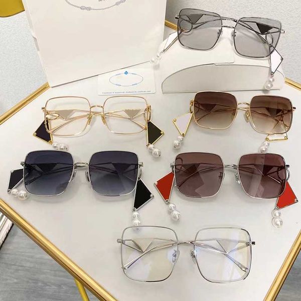 

Classic Triangle Sunglasses SPR30Y Designer Sophisticated Ladies Date Party Noble Style Glasses Top Quality With Pearl Pendant