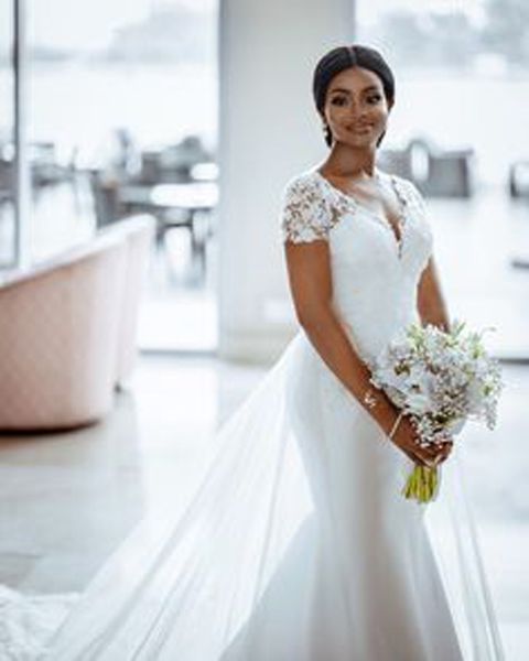 2022 Modest Kurzarm V-ausschnitt Hochzeit Kleid Vestidos De Novia Floral Spitze Frauen Brautkleider Für Braut Mit Tail2674