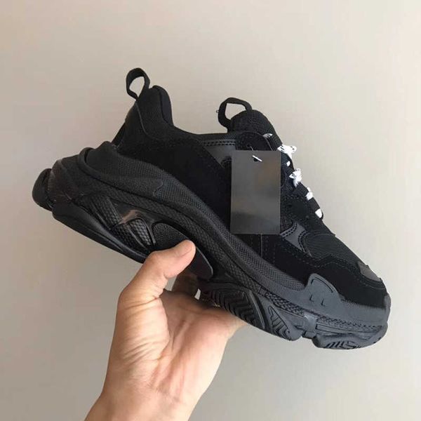 

luxurys designer shoes pearl grey triple s sneakers for women men luxury grandpa trainer vintage dad shoes clear bubble bottom 17 colors no8, Black