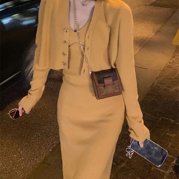 

spring french style womens suit with long skirt dress sets women sweater skirt 2 piece set knitted suit casual elegant 220816, White