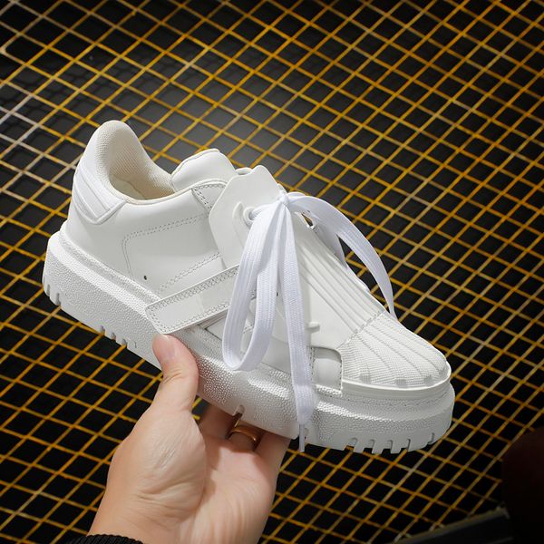 

2022 women's fashion casual shoes designer high-end small white shoes b29 b22 breathable mesh tpu sheepskin cowhide slippers sneakers 3, Black