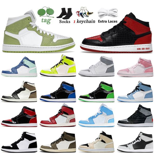 

basketball shoes 1s women mens 2022 jumpman 1 green python bred text visionaire rebellionaire banned stealth patent royal blue sneakers retr