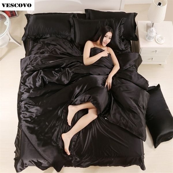 Novos conjuntos de cama de seda de amoreira natural Conjunto de tampa de edredão Licha de cama queen sheen size t200326