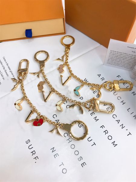 

brand keychains fashion women men fashionable handmade keychain alloy stylish buckle famous designer luxury key chain m64526 bags ring, Silver